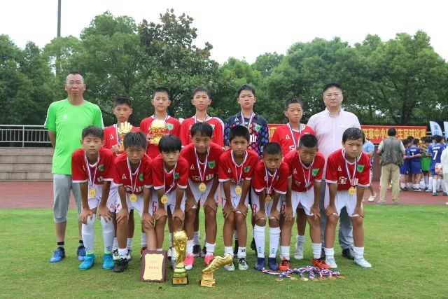 夸梅聊科比家事冲突：我只是想帮他父母